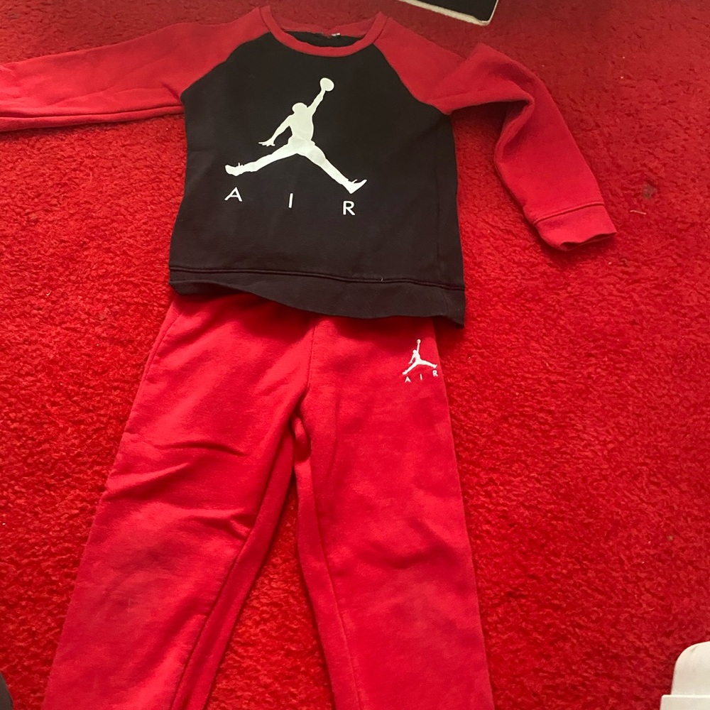 Jordan’s outfit size 4T